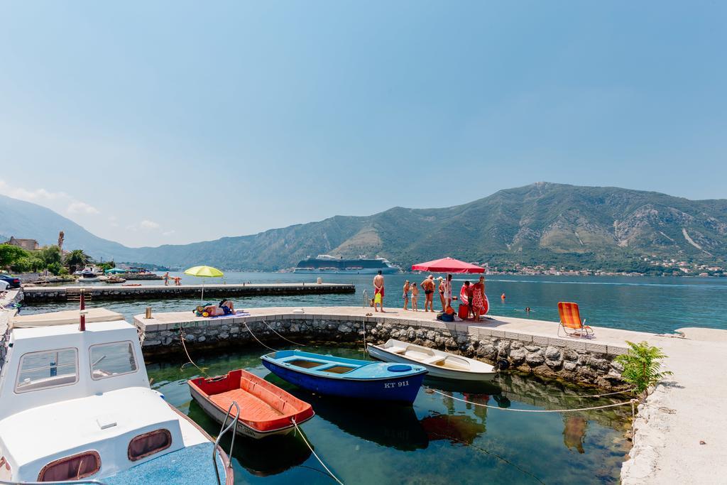 Celine'S Place By The Sea Kotor Luaran gambar