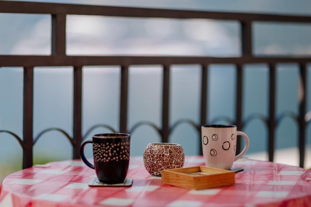 Celine'S Place By The Sea Kotor Luaran gambar