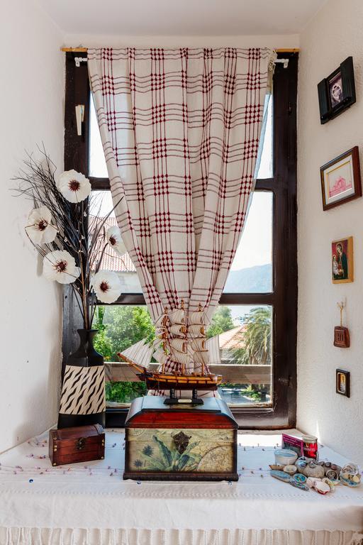 Celine'S Place By The Sea Kotor Luaran gambar