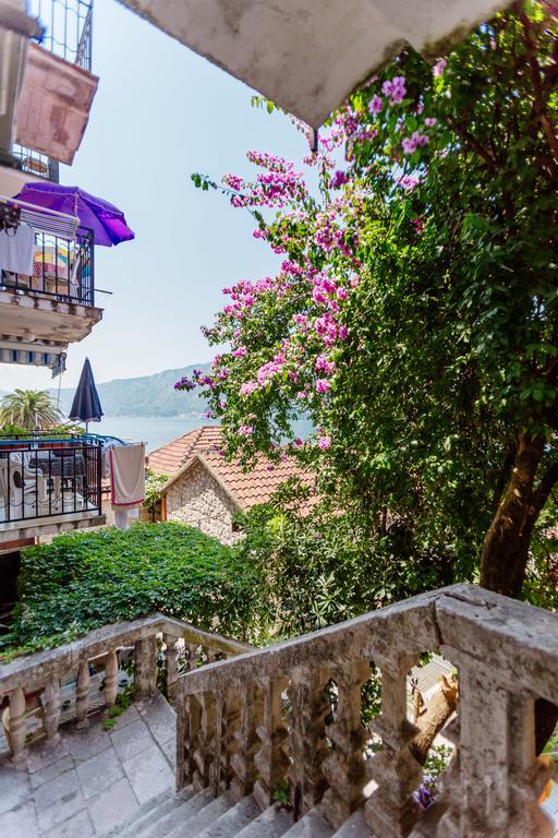 Celine'S Place By The Sea Kotor Luaran gambar